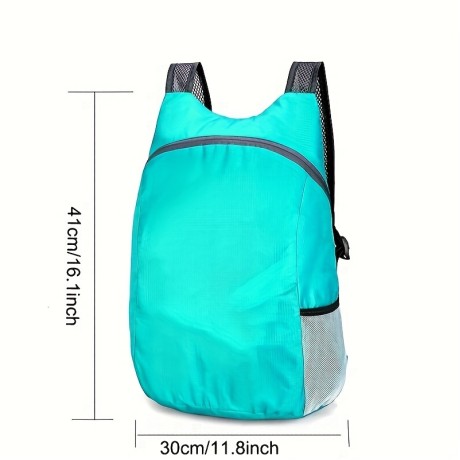 コンパクトで軽量なハイキングバックパック...